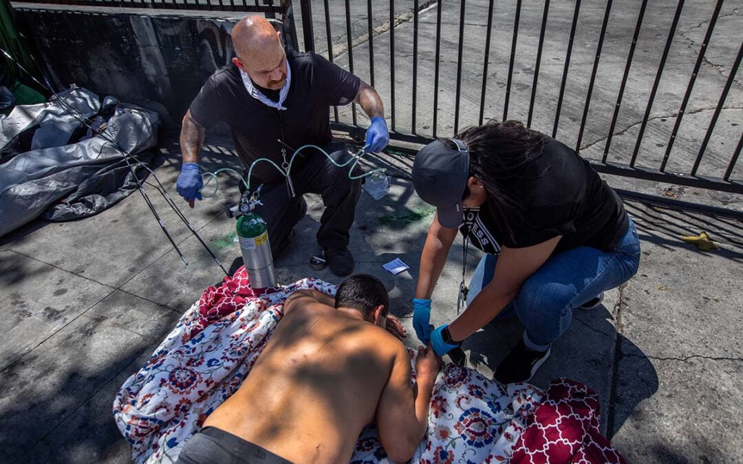 This Is How Mobile Teams in L.A. Use Oxygen to Prevent Overdoses and Save Lives